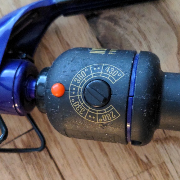 Hot Tools Professional Curling Iron - Picture 3 of 3